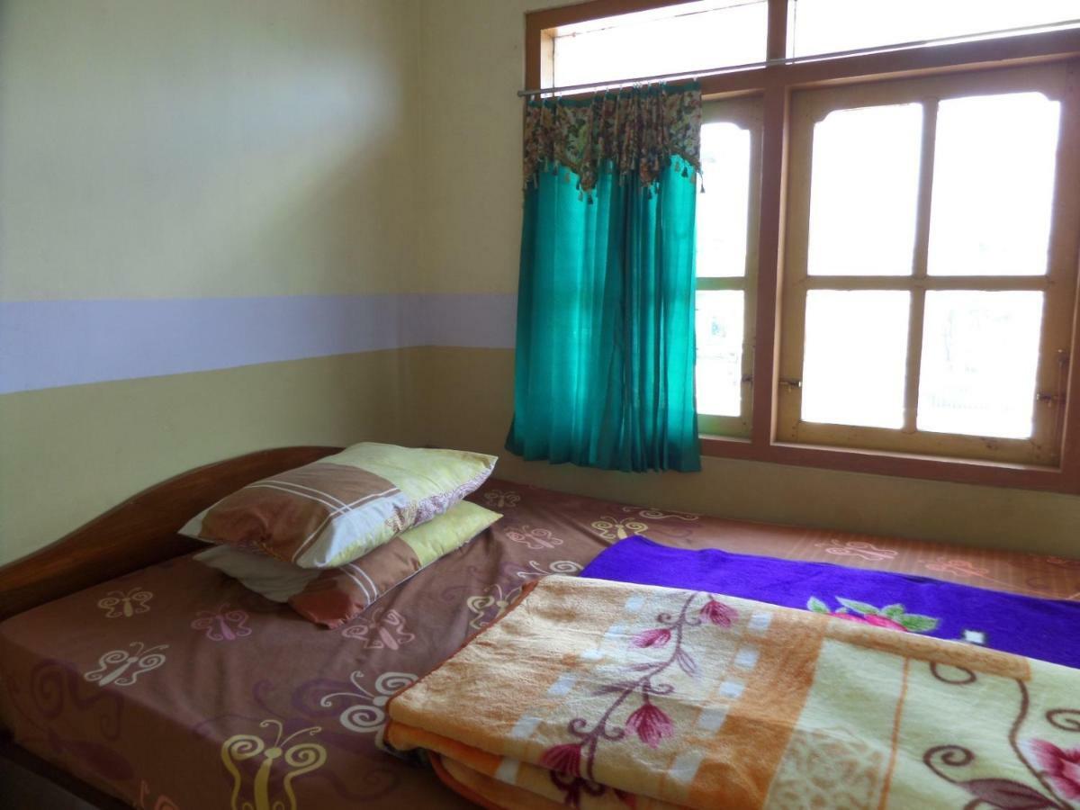 Yog Bromo Homestay Екстер'єр фото